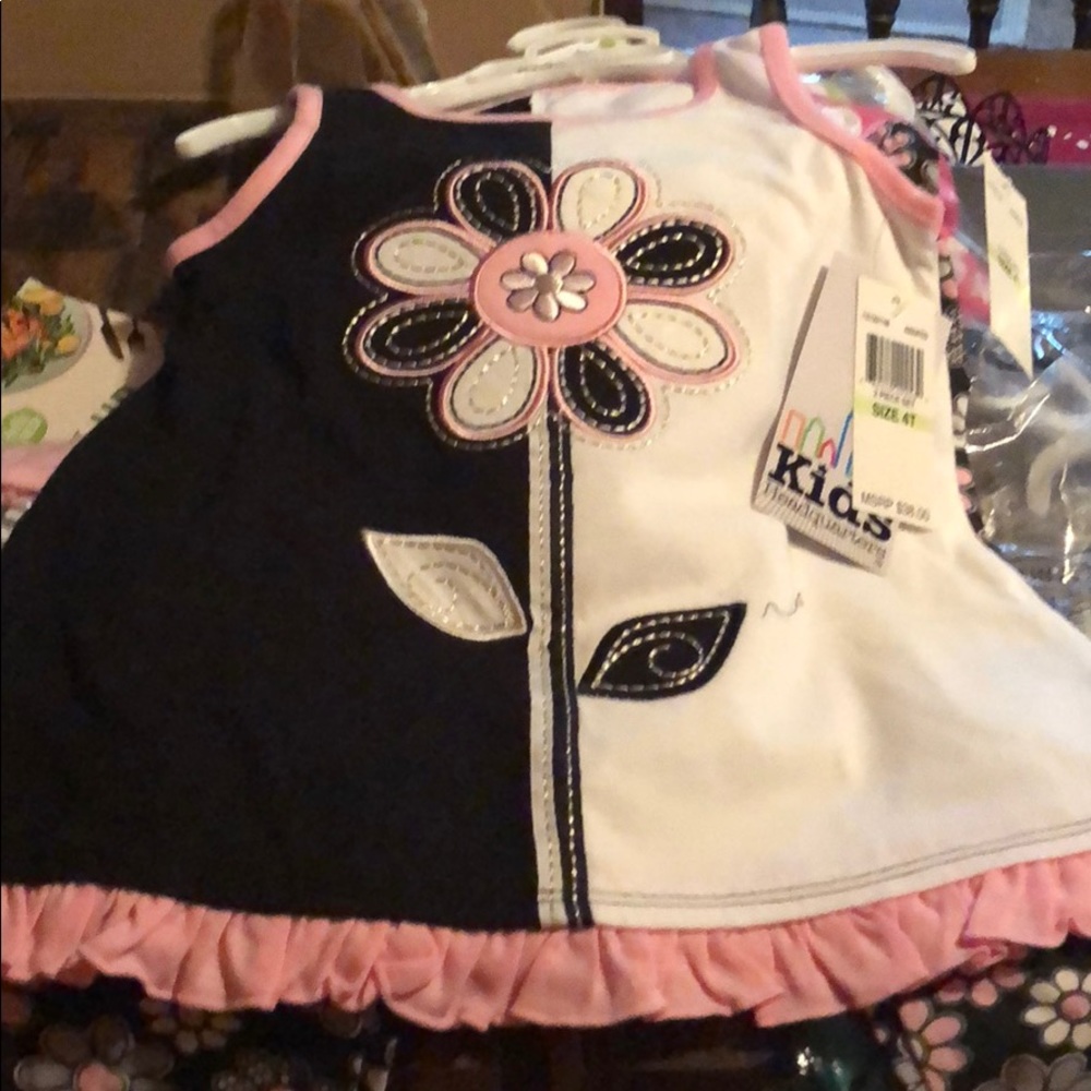 New. Kids matching set